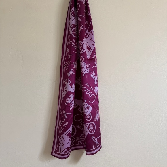 NWT Coach 100% Silk Scarf, Heritage Carriage Script, Purple - Picture 4 of 7